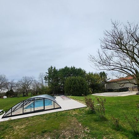 Au Clos Des Dely - Chambre D Hotes "Reference" Climatisee Mareuil  Exterior photo