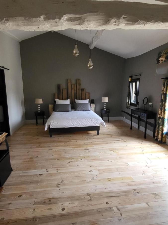 Au Clos Des Dely - Chambre D Hotes "Reference" Climatisee Mareuil  Exterior photo
